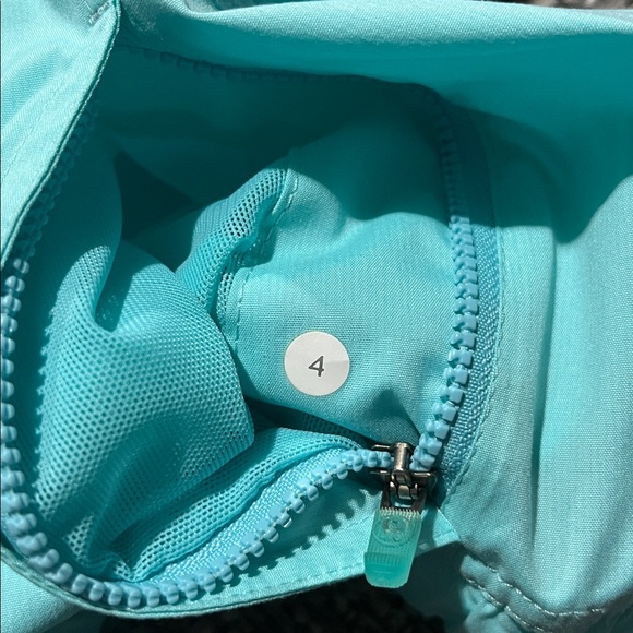 Lululemon | Full Zip Hooded Vest - Picture 14 of 15